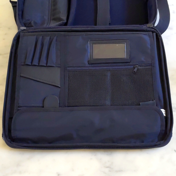 Dell Leather Trim/Handlers/Logo Multiple Layers Briefcase/Laptop Bag/Travel Bag. - Picture 5 of 12